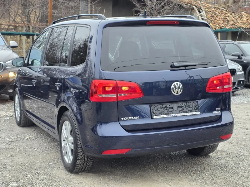 VW Touran 1.6 TDI 105 К.С. (DSG) НАВИ / КАМЕРА / САМОПАРКИРА, снимка 3 - Автомобили и джипове - 53059782