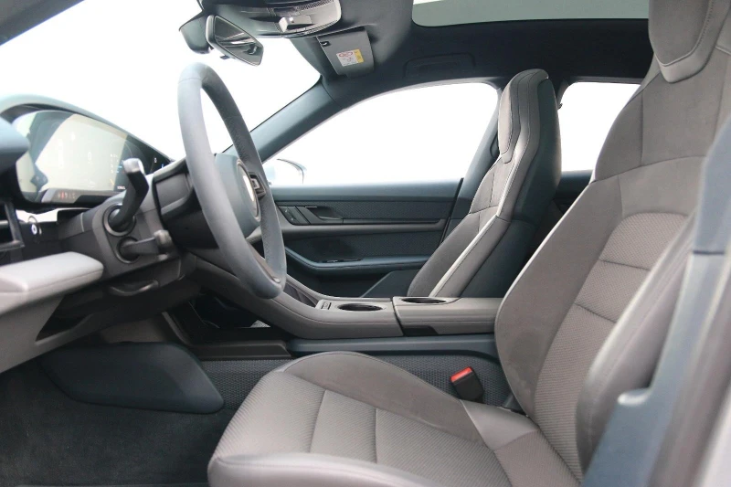 Porsche Taycan CROSS TURISMO 4* PANO* HYPER* HEAD-UP* MEMORY* 360, снимка 7 - Автомобили и джипове - 53267158