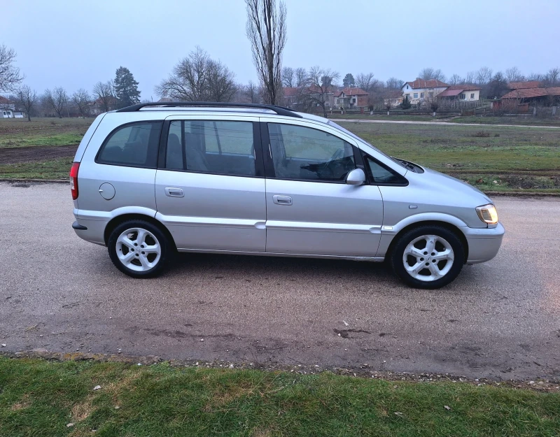 Opel Zafira 2.0дти 101кс ФЕЙС, снимка 6 - Автомобили и джипове - 53333644