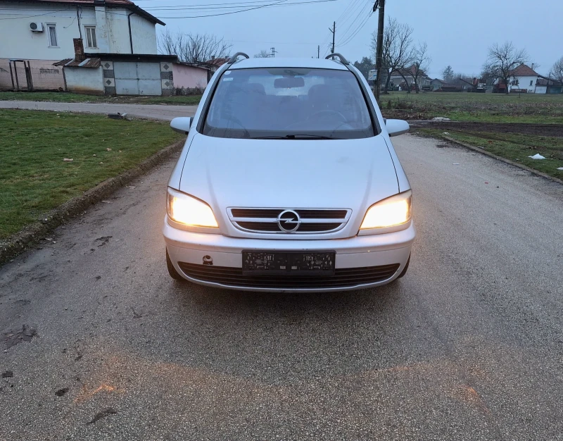 Opel Zafira 2.0дти 101кс ФЕЙС, снимка 9 - Автомобили и джипове - 53333644