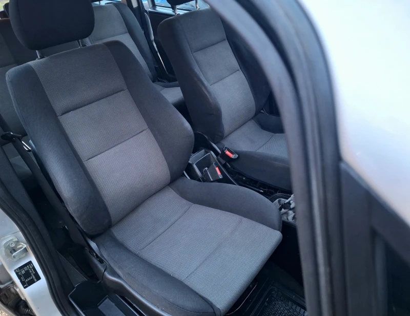 Opel Zafira 2.0дти 101кс ФЕЙС, снимка 15 - Автомобили и джипове - 53333644