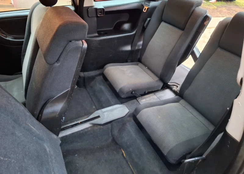 Opel Zafira 2.0дти 101кс ФЕЙС, снимка 13 - Автомобили и джипове - 53333644