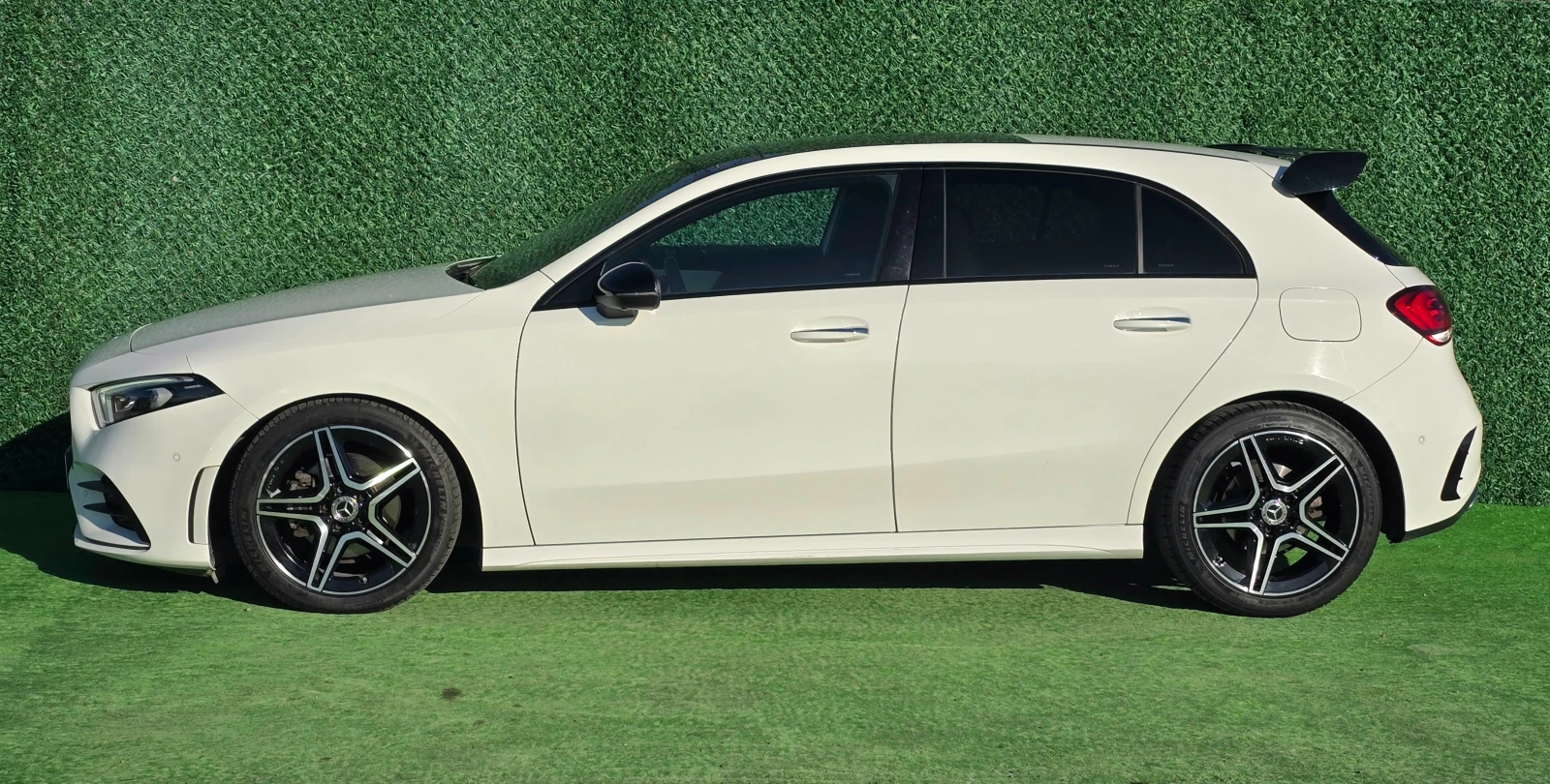 Mercedes-Benz A 200 AMG LINE* 2.0d* 150кс* ALCANTARA* 360 KAMERA* 8G, снимка 6 - Автомобили и джипове - 49577893