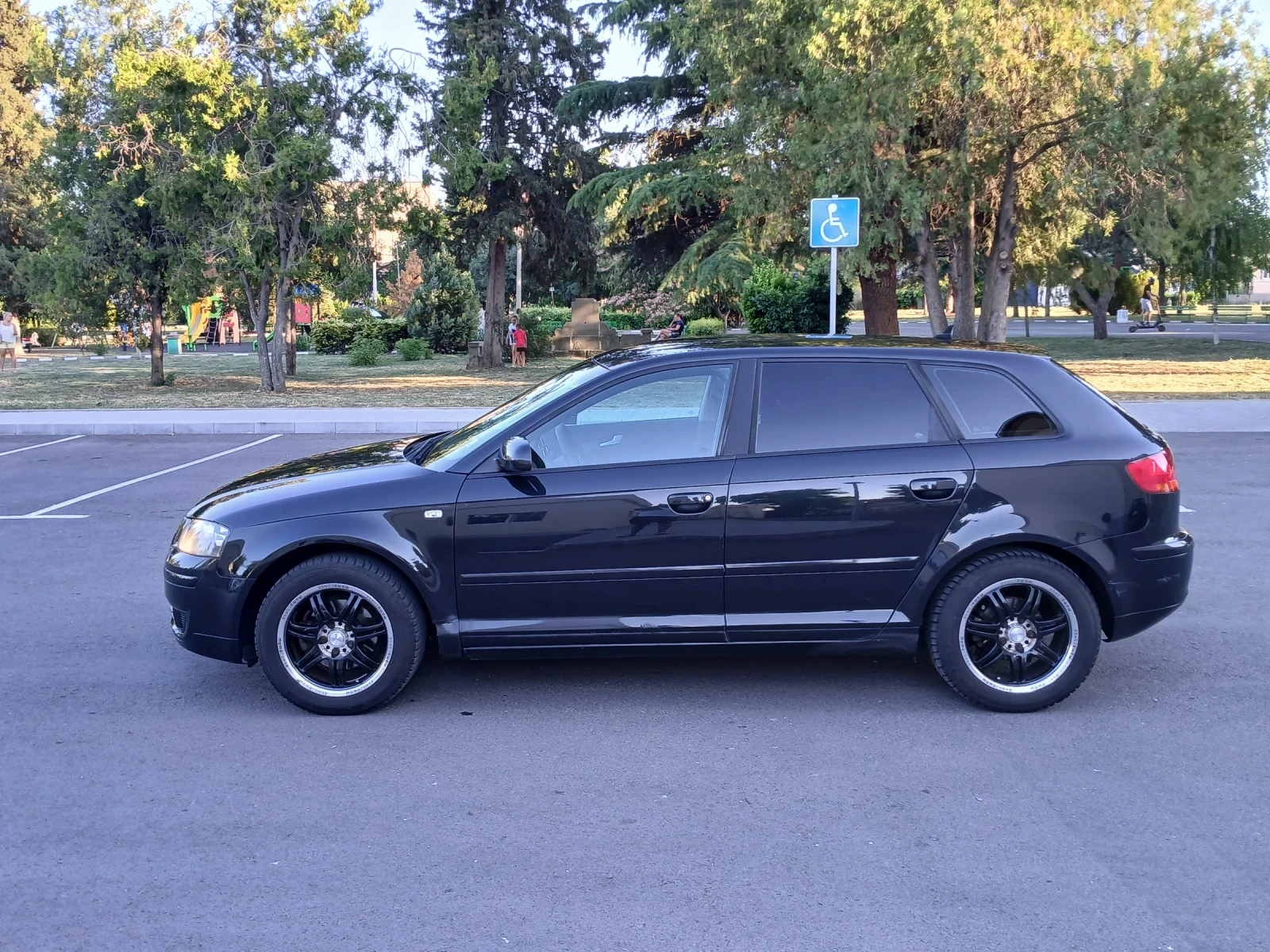 Audi A3 1.6i Sport-back - изображение 7