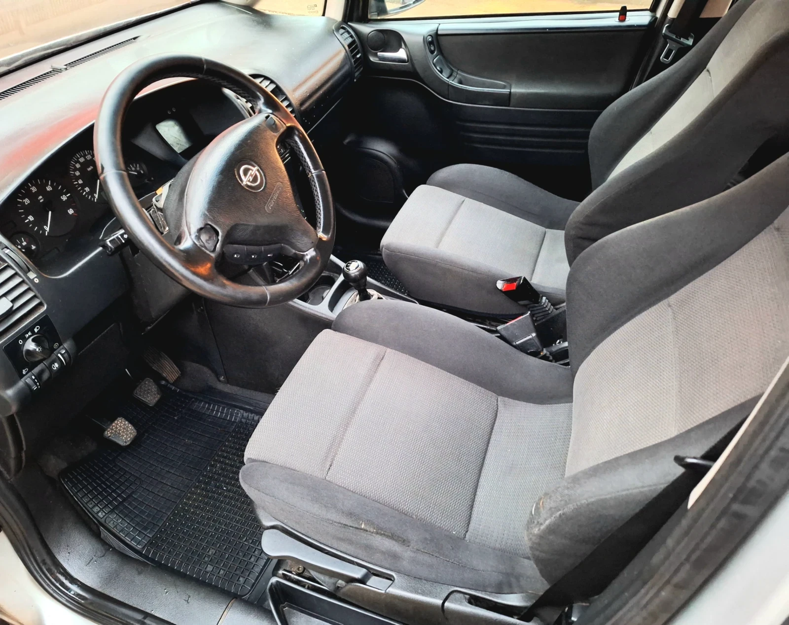 Opel Zafira 2.0дти 101кс ФЕЙС - изображение 10