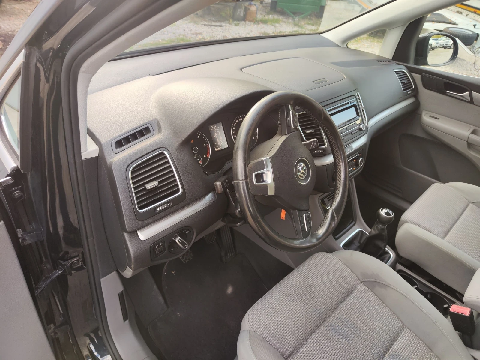 VW Sharan 7 места 2.0 TDI, снимка 11 - Автомобили и джипове - 53713971
