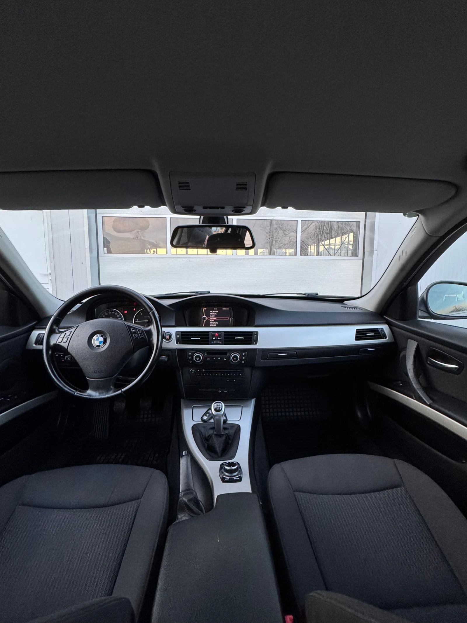 BMW 320, снимка 10 - Автомобили и джипове - 53772143