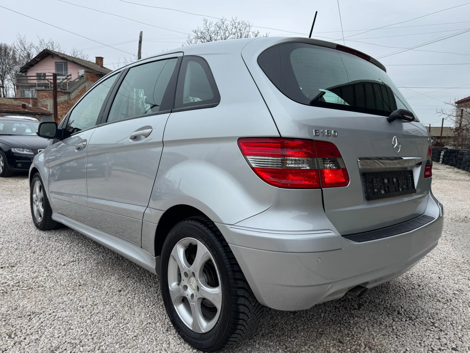 Mercedes-Benz B 180 АВТОМАТИК, снимка 5 - Автомобили и джипове - 53948639