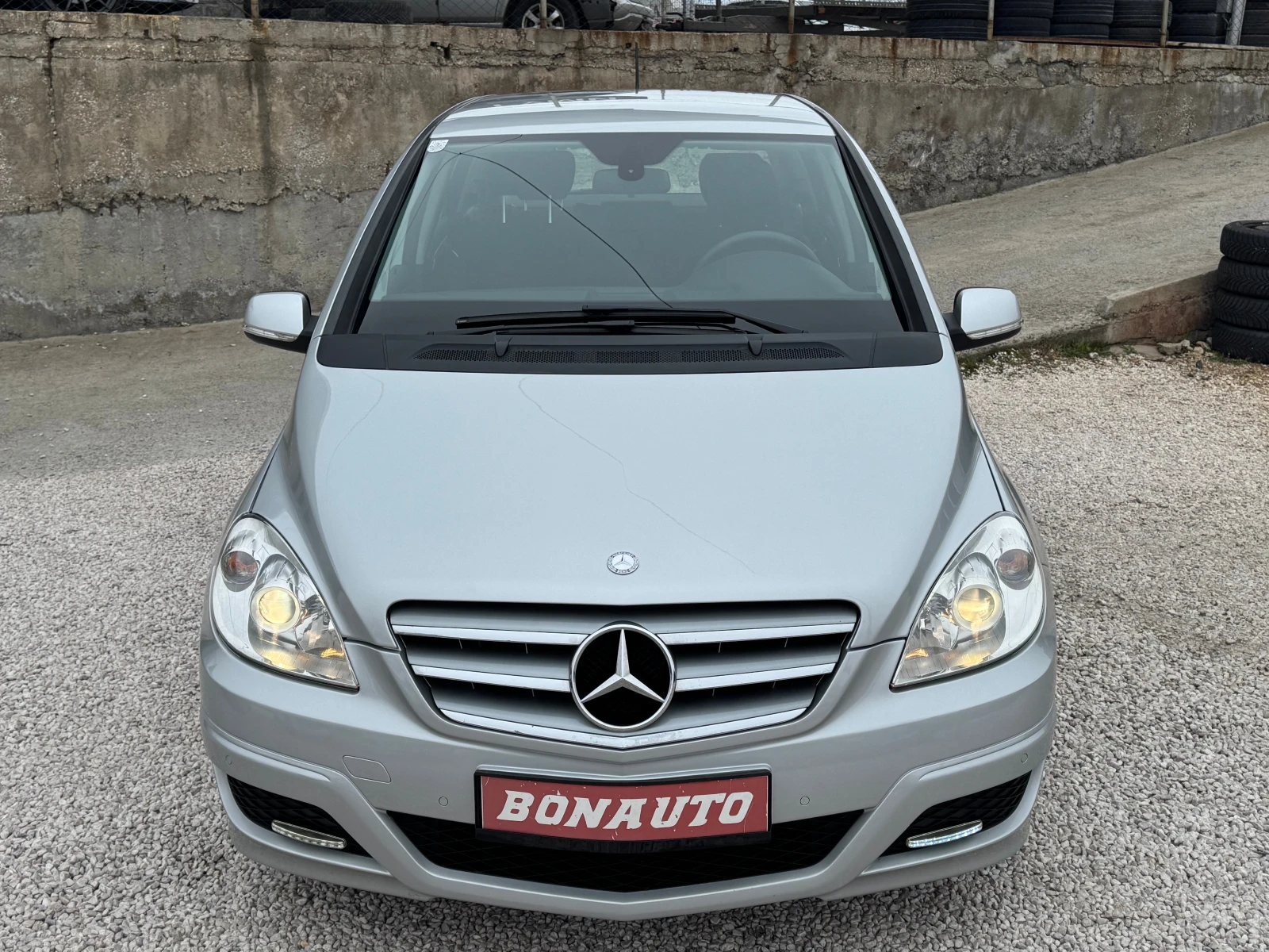 Mercedes-Benz B 180 АВТОМАТИК, снимка 2 - Автомобили и джипове - 53948639