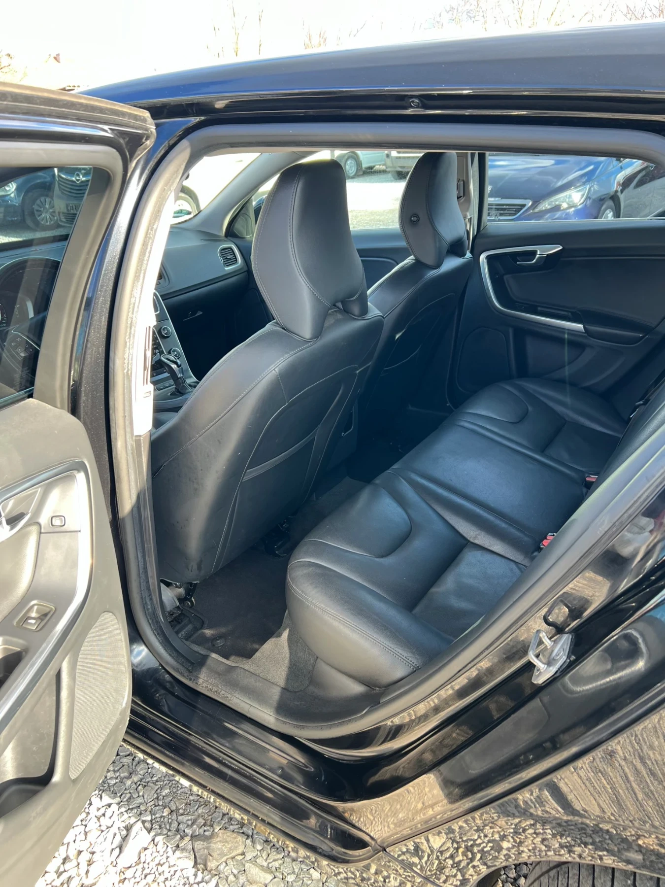 Volvo V60 D6, снимка 7 - Автомобили и джипове - 53960120