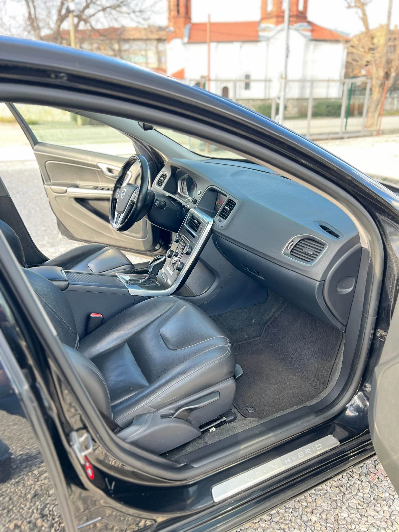 Volvo V60 D6, снимка 9 - Автомобили и джипове - 53960120