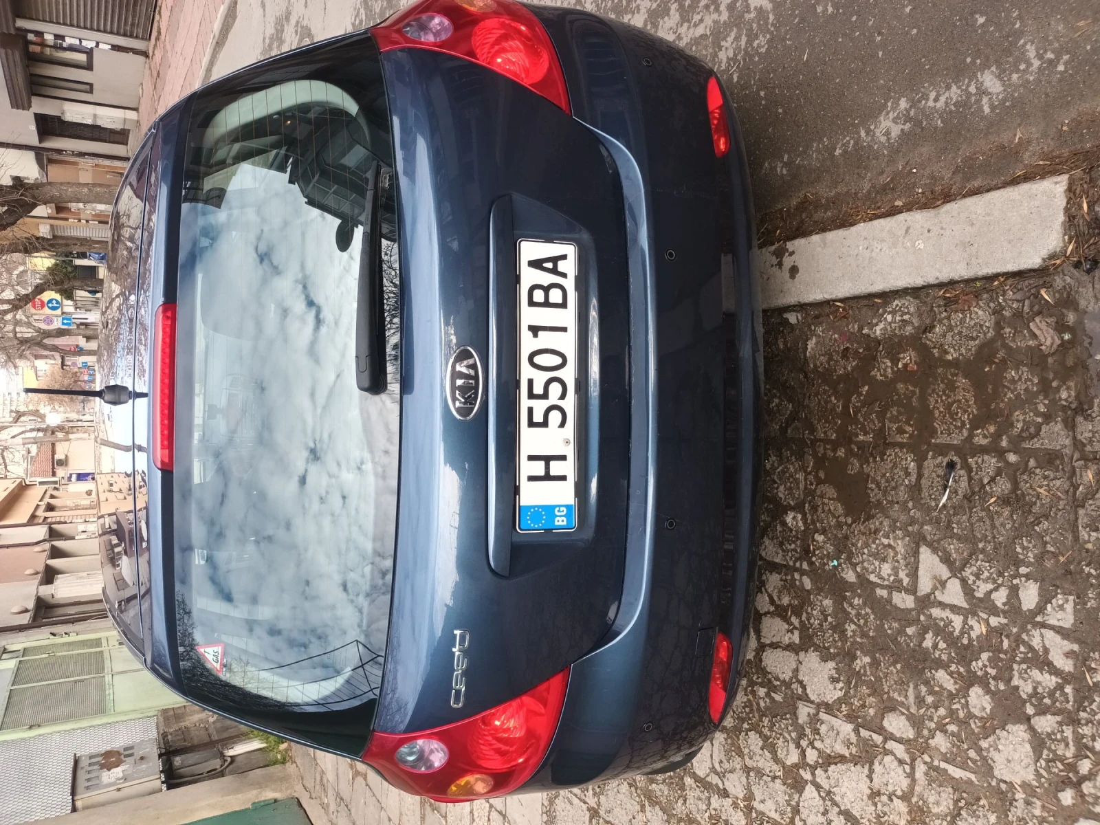 Kia Ceed 1.4 VVTIgaz, снимка 2 - Автомобили и джипове - 54286136