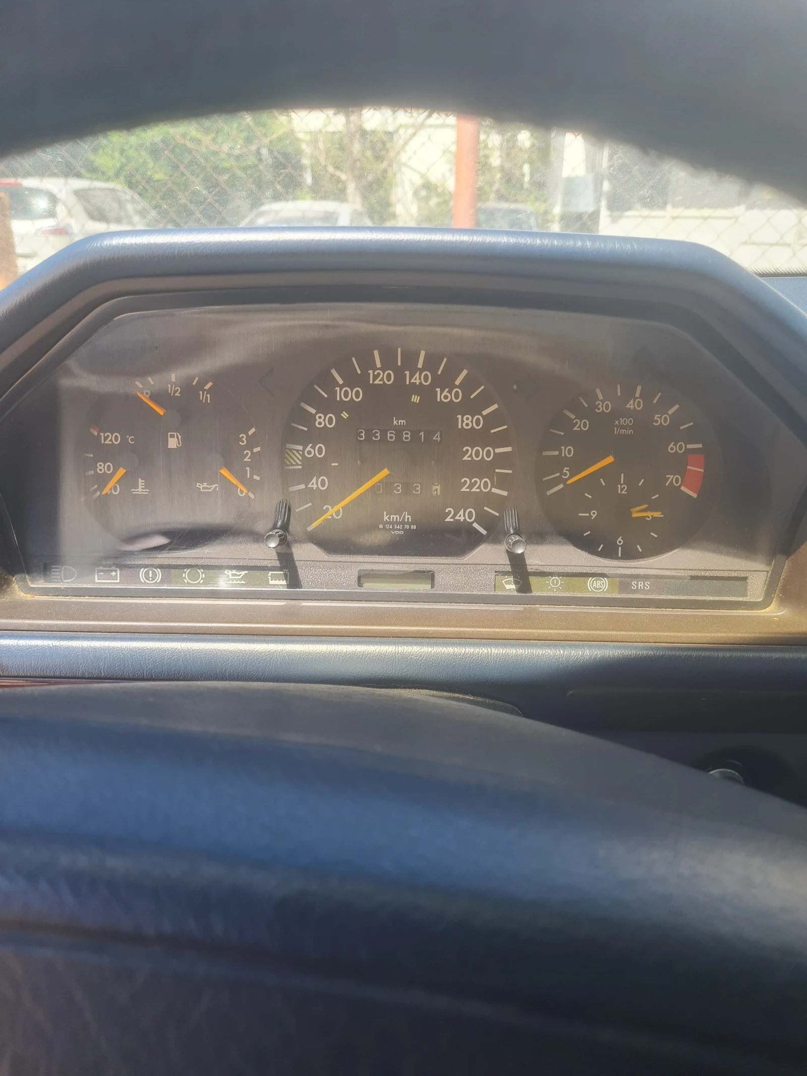 Mercedes-Benz 124, снимка 4 - Автомобили и джипове - 54302332