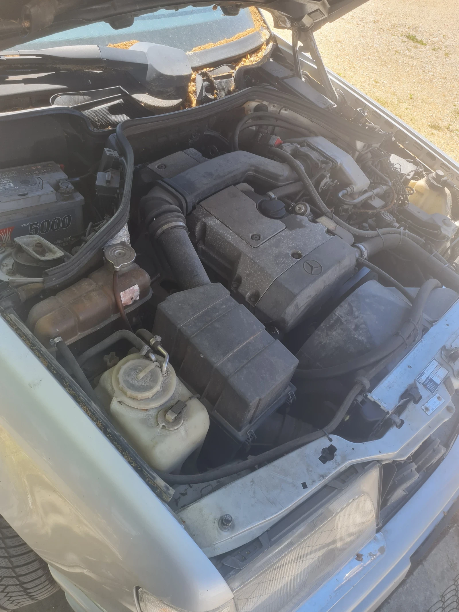 Mercedes-Benz 124, снимка 2 - Автомобили и джипове - 54302332