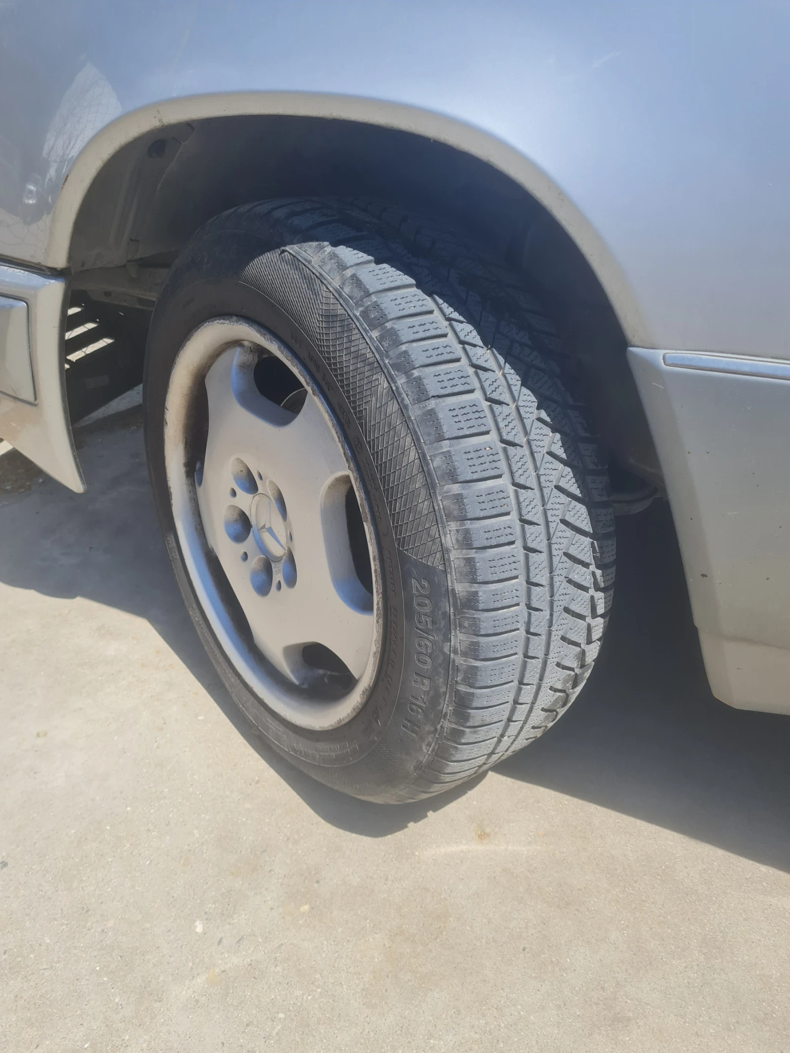 Mercedes-Benz 124, снимка 10 - Автомобили и джипове - 54302332