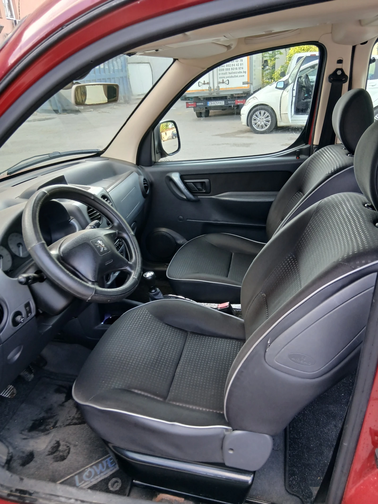 Peugeot Partner миниван, снимка 5 - Автомобили и джипове - 54511233
