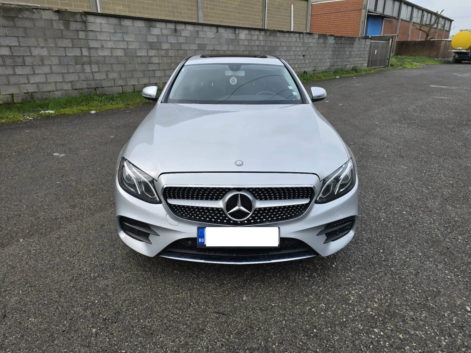 Mercedes-Benz E 300, снимка 2 - Автомобили и джипове - 54661919