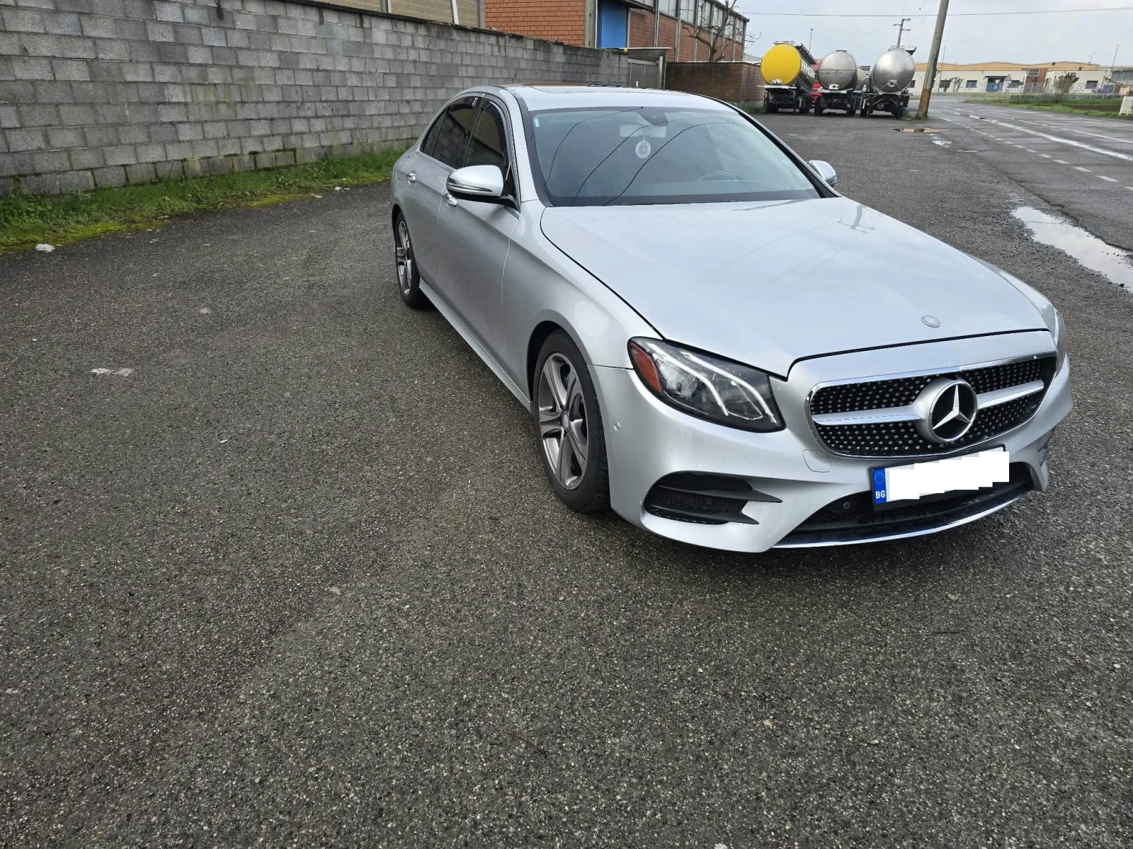 Mercedes-Benz E 300, снимка 3 - Автомобили и джипове - 54661919