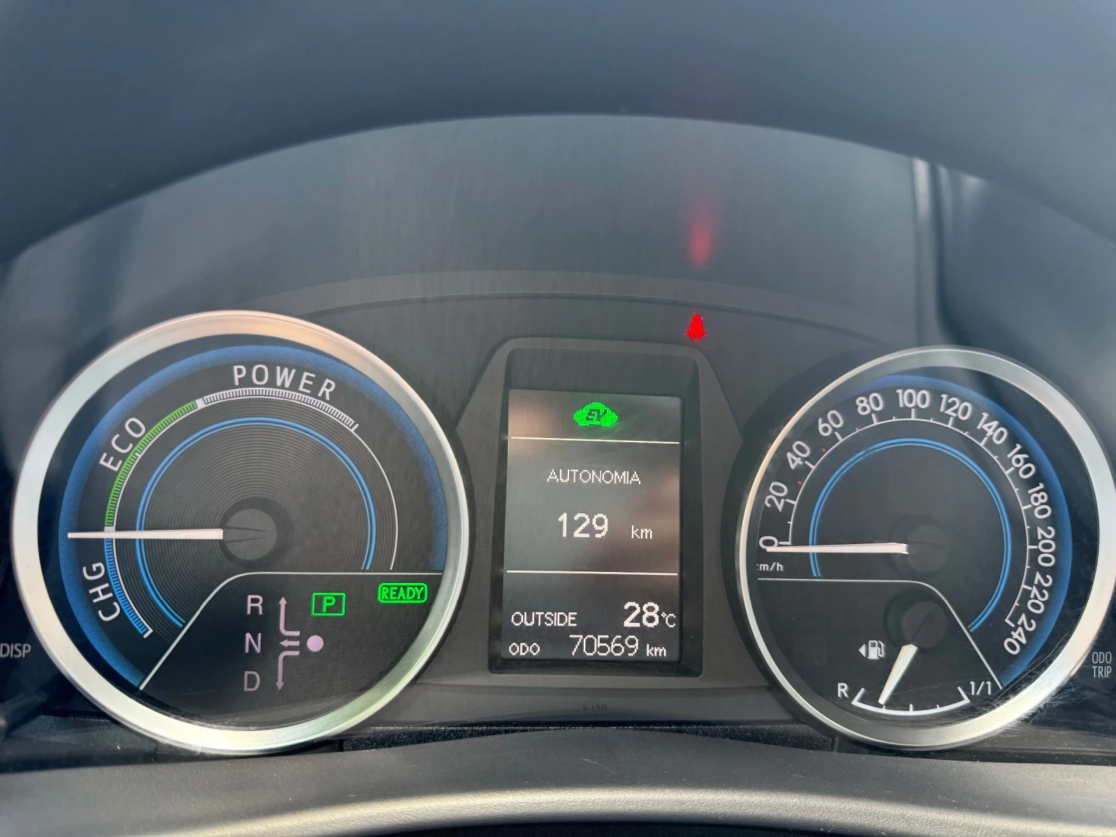 Toyota Auris 1.8Hybrid* Keyless* Камера* 70 000км.* , снимка 6 - Автомобили и джипове - 55010119