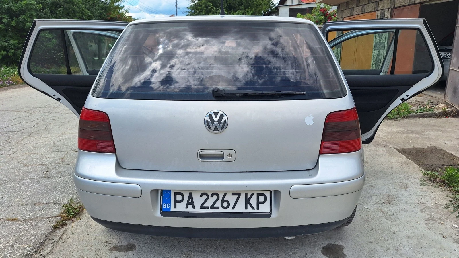 VW Golf 1.6, снимка 8 - Автомобили и джипове - 55039050