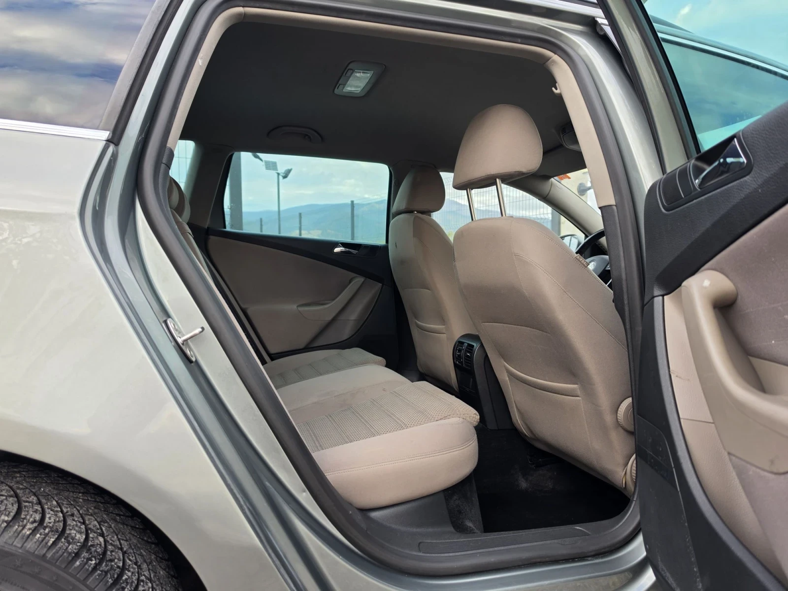 VW Passat 2.0TDI 170 DSG, снимка 13 - Автомобили и джипове - 55824877