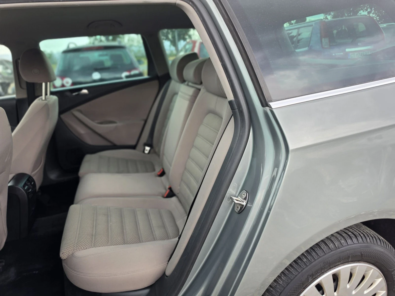 VW Passat 2.0TDI 170 DSG, снимка 10 - Автомобили и джипове - 55824877