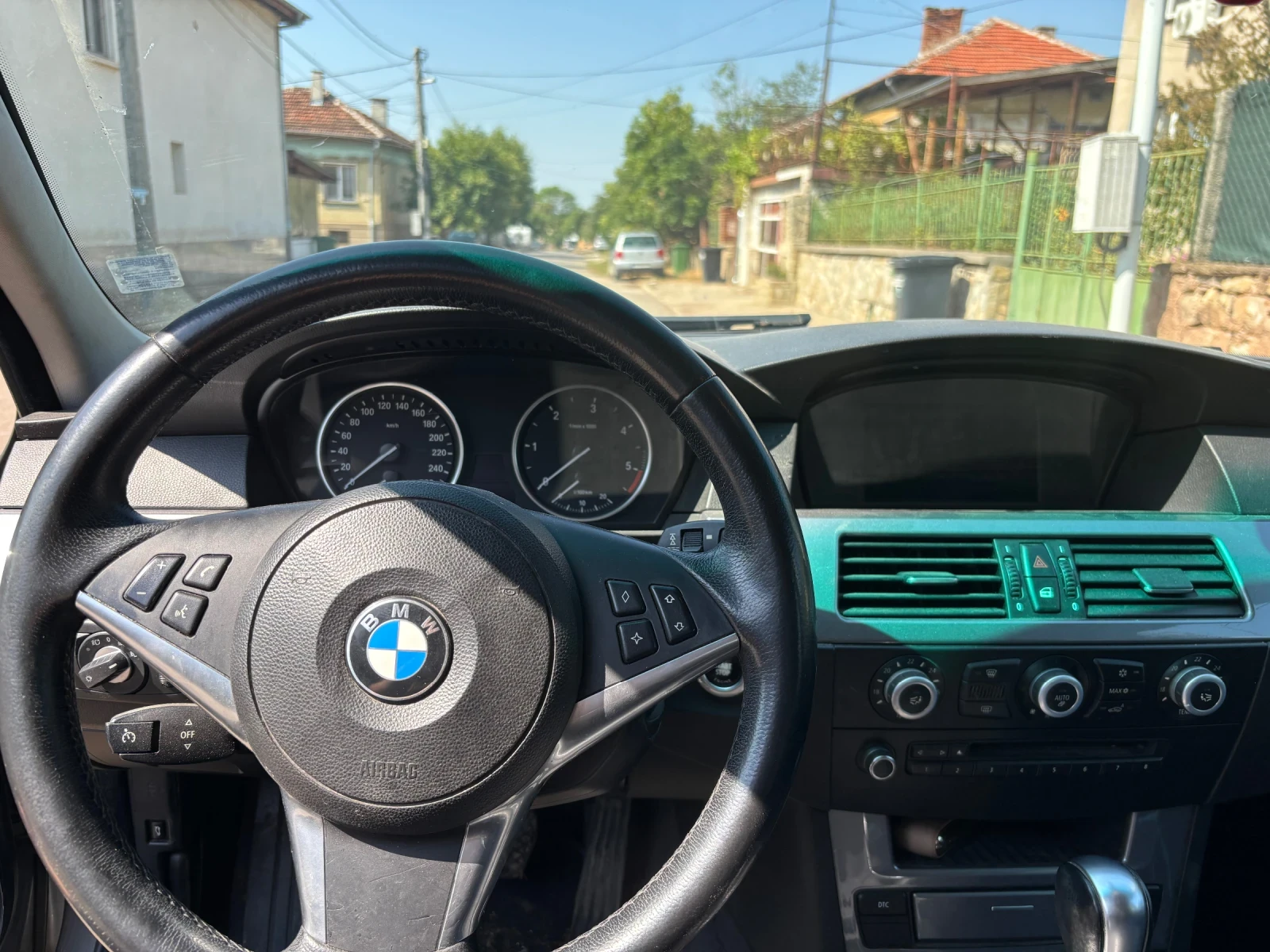 BMW 520, снимка 10 - Автомобили и джипове - 55915329