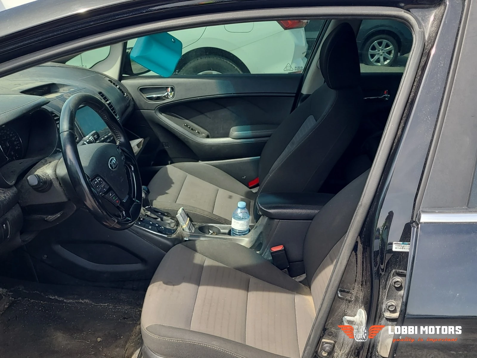 Kia Forte, снимка 5 - Автомобили и джипове - 56018225