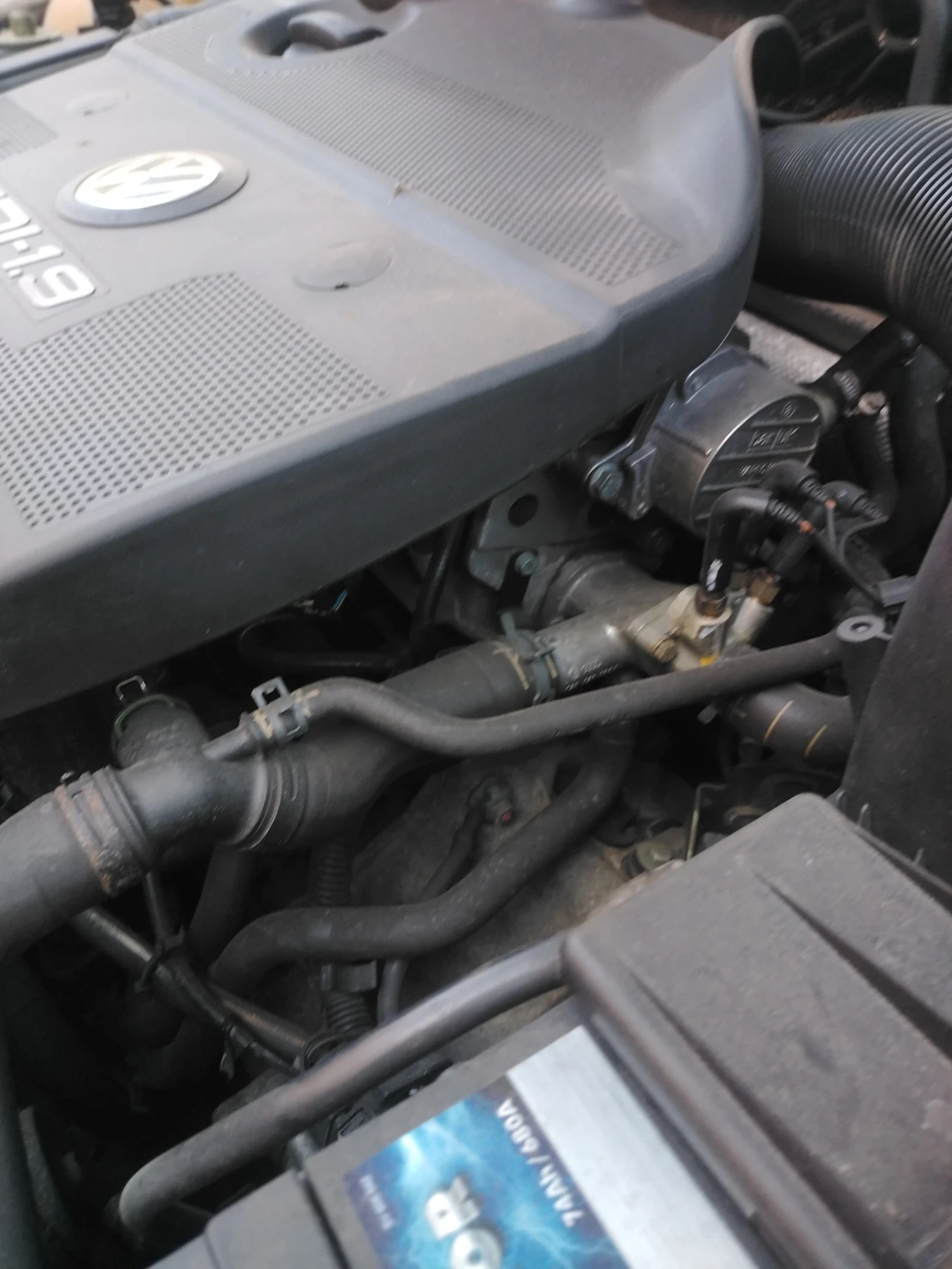 VW Golf TDI, снимка 17 - Автомобили и джипове - 56116393