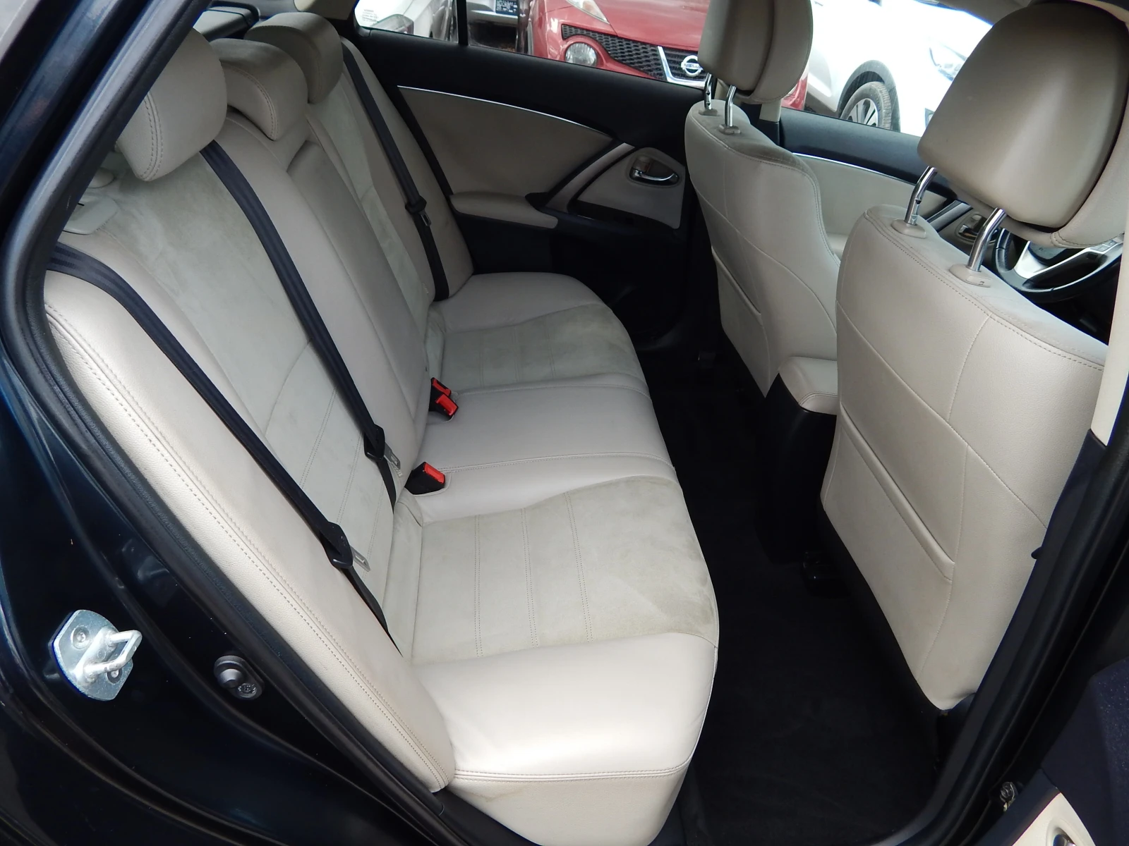 Toyota Avensis 2.2D* АВТОМАТИК* ЕВРО5* , снимка 15 - Автомобили и джипове - 56214630