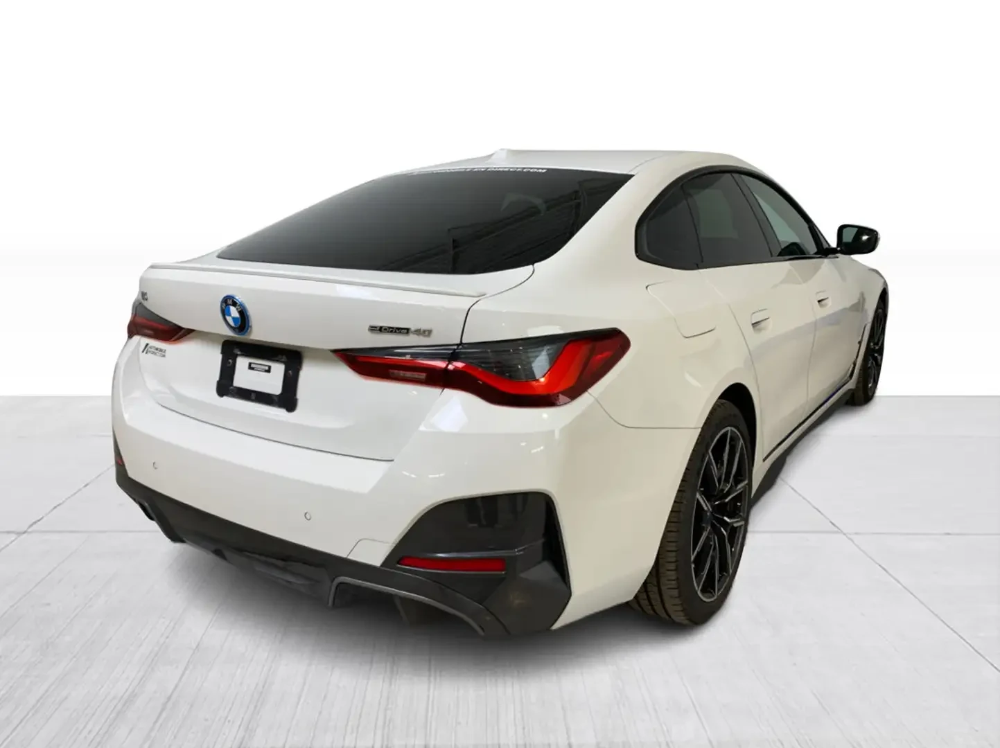 BMW i4 EDRIVE40* M* SPORT* GRAN* COUPE* LANE* ASSIST* 360 | Mobile.bg � ����������� 2
