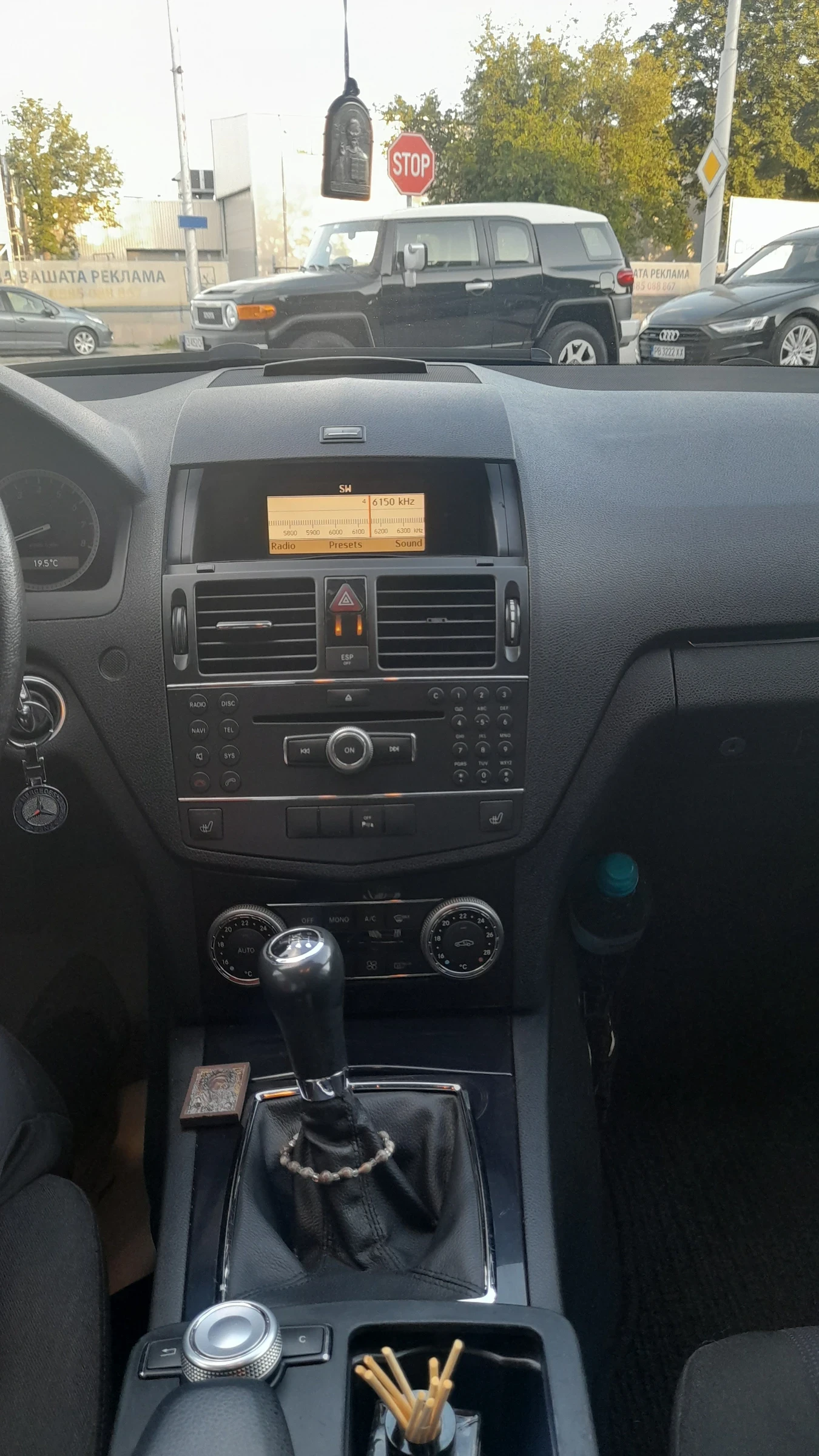 Mercedes-Benz C 180, снимка 8 - Автомобили и джипове - 56585441