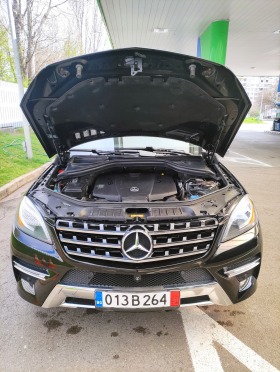 Mercedes-Benz ML 350 AMG 4 matik , снимка 8 - Автомобили и джипове - 36676676