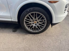 Porsche Cayenne * АВТО КРЕДИТ* ЦЕНА ДО БГ * СЕРВИЗНА ИСТОРИЯ *  - 25999 лв. / 13293.08 € - 82708313 6