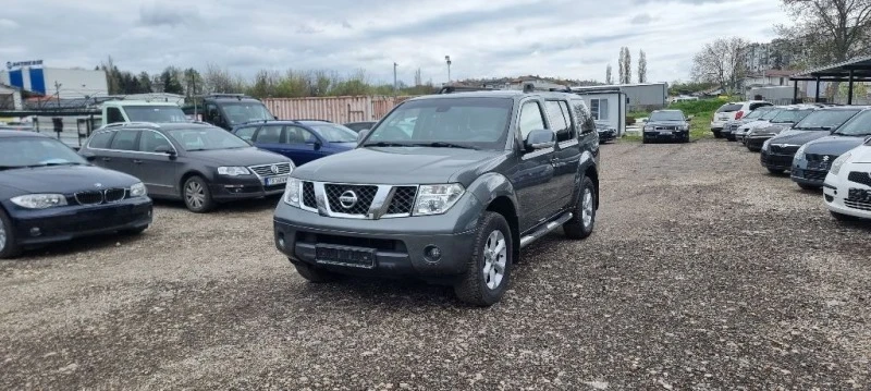 Nissan Pathfinder 2.5 4x4, снимка 1 - Автомобили и джипове - 40439656