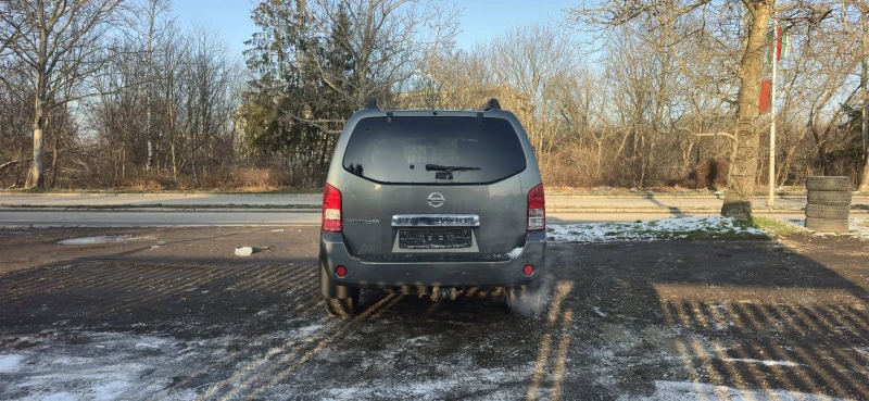 Nissan Pathfinder 2.5 4x4, снимка 3 - Автомобили и джипове - 40439656
