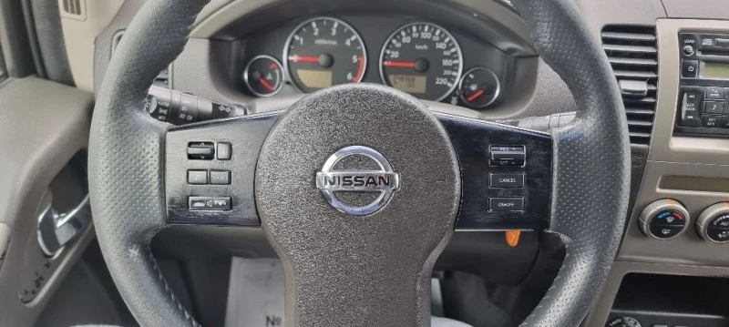 Nissan Pathfinder 2.5 4x4, снимка 11 - Автомобили и джипове - 40439656