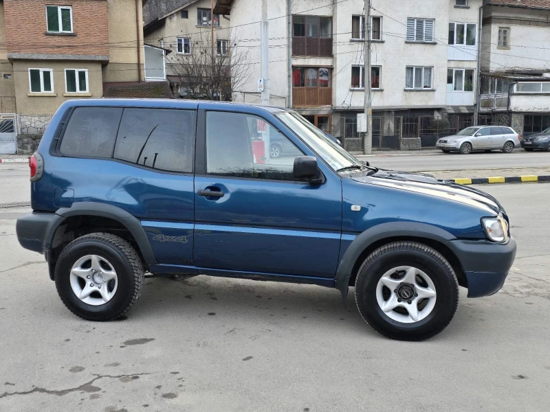 Nissan Terrano Топ състояние!!!, снимка 3 - Автомобили и джипове - 48656854