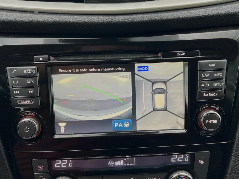 Nissan Qashqai 1.6dCi TEKNA PREMIUM ВСИЧКИ ВЪЗМОЖНИ ЕКСТРИ , снимка 11 - Автомобили и джипове - 50328866