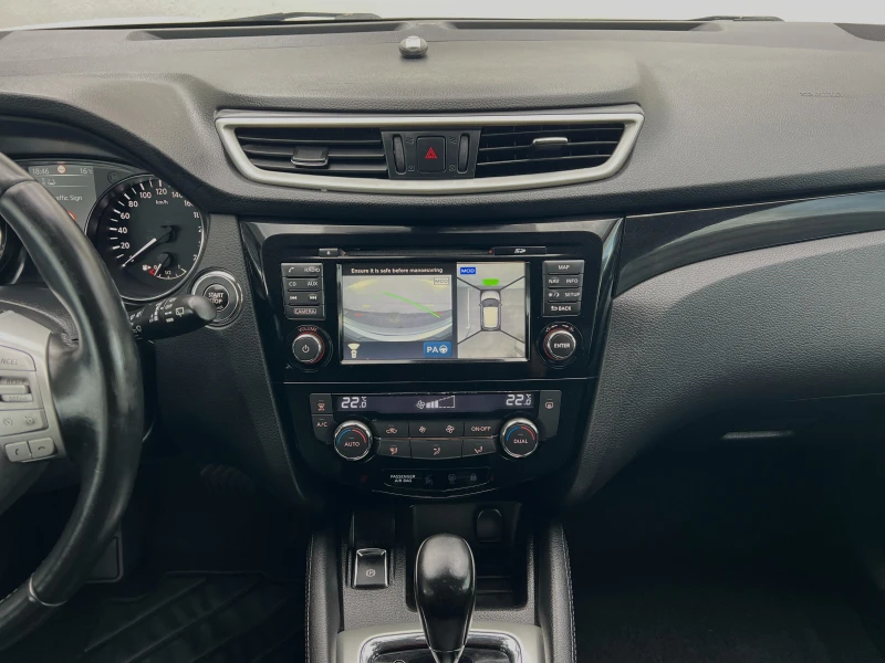 Nissan Qashqai 1.6dCi TEKNA PREMIUM ВСИЧКИ ВЪЗМОЖНИ ЕКСТРИ , снимка 9 - Автомобили и джипове - 50328866