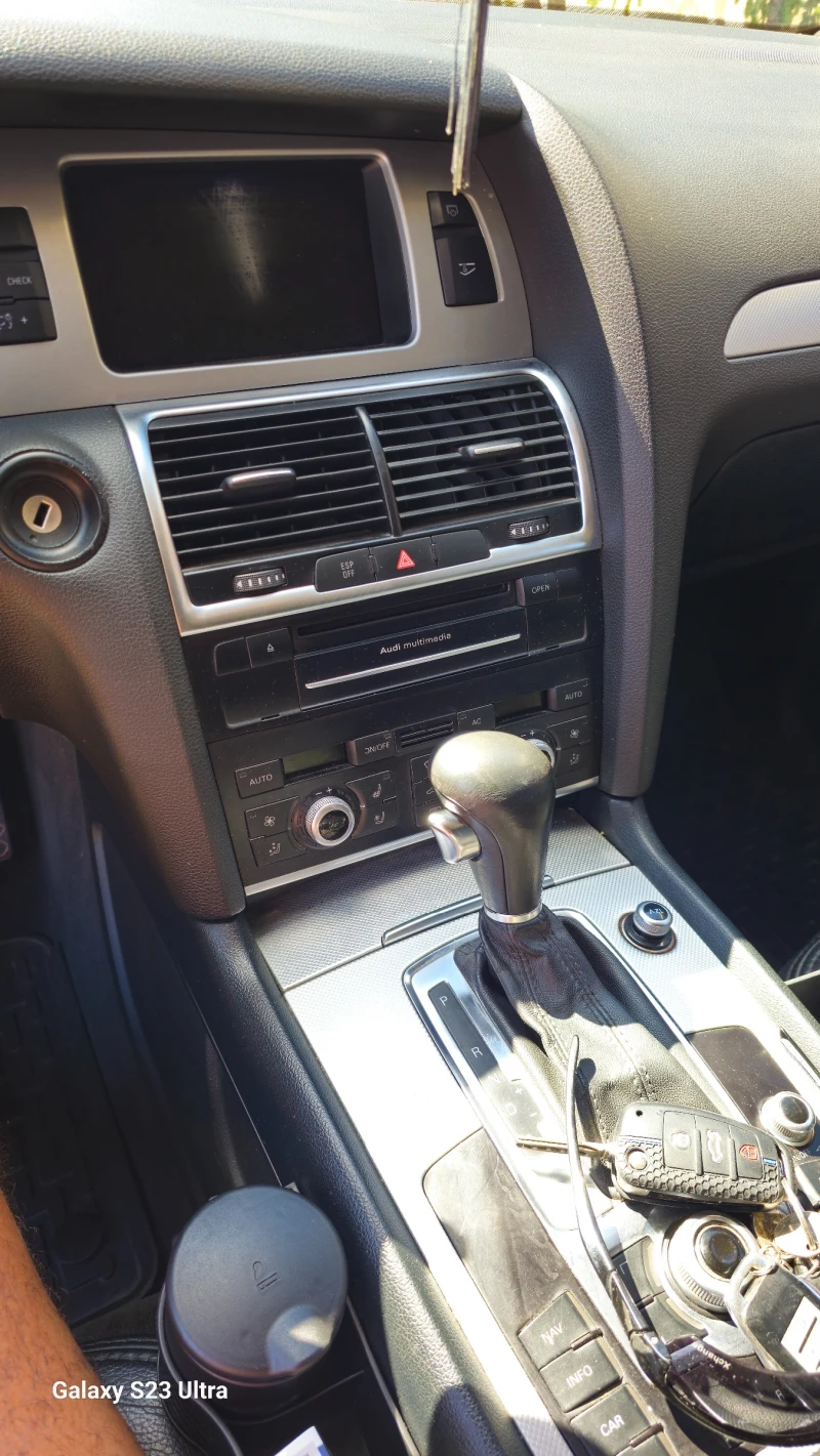 Audi Q7, снимка 3 - Автомобили и джипове - 52008639