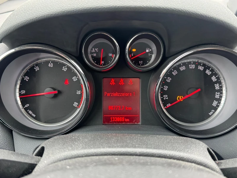 Opel Mokka 133800км* КОЖА* NAVI* 1.4T LPG 140hp* 03.2016г, снимка 3 - Автомобили и джипове - 53327998