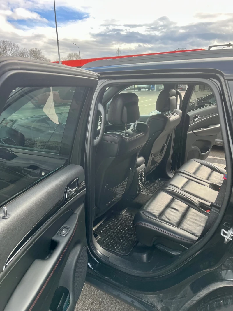 Jeep Grand cherokee, снимка 9 - Автомобили и джипове - 53405285