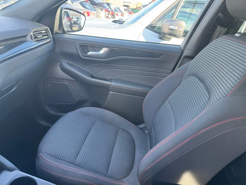 Ford Kuga 2.5 Duratec Plug-In Hybrid ST-Line, снимка 8 - Автомобили и джипове - 53564928