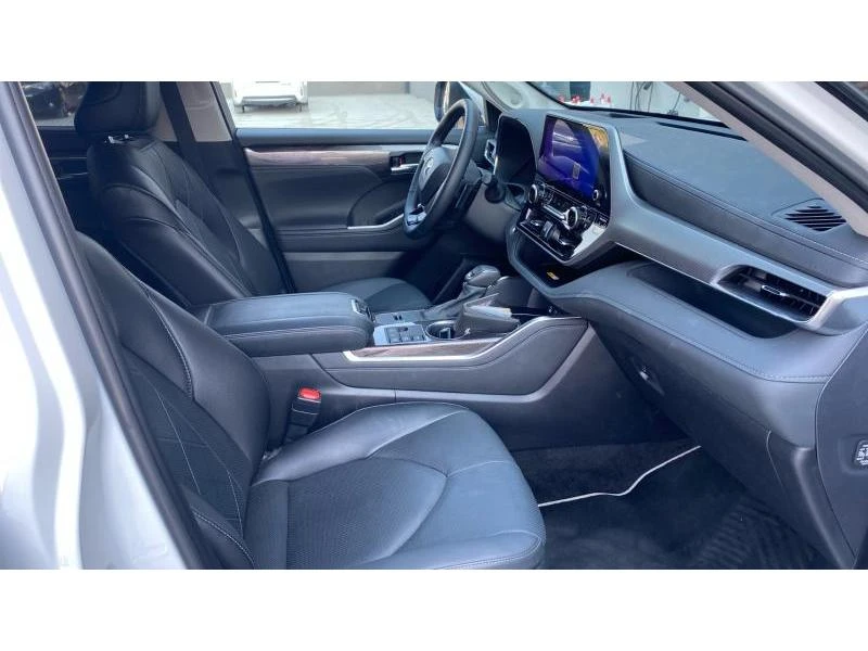 Toyota Highlander Luxury Premium - изображение 10