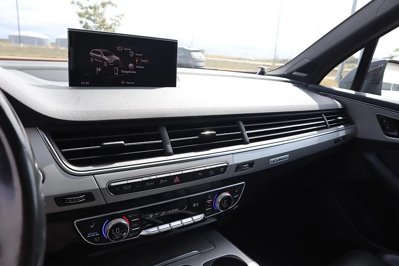 Audi Q7 PRESTIGE Обдух* Bang&Olufsen* 360* Масаж* Въздух*  - изображение 10