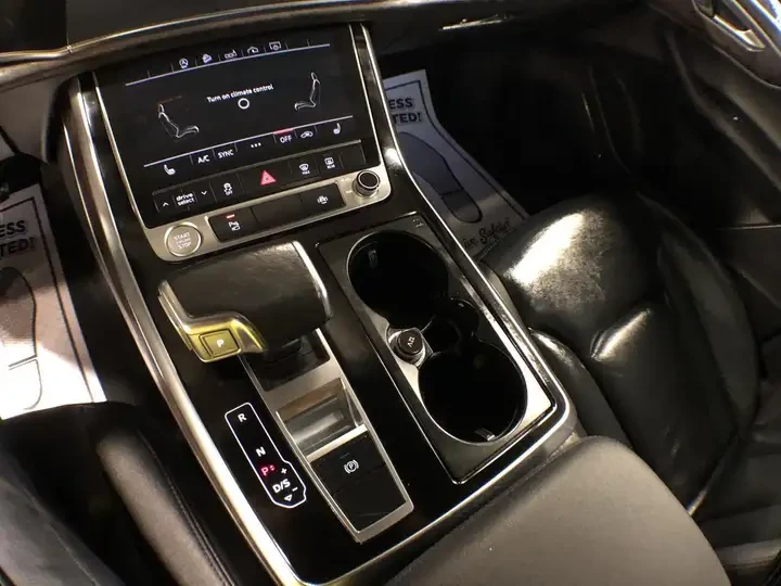 Audi Q7 S-LINE * CARFAX * АВТО КРЕДИТ * , снимка 14 - Автомобили и джипове - 54744583