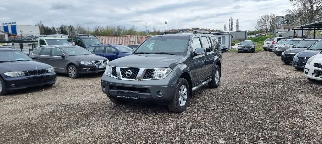 Nissan Pathfinder 2.5 4x4 - [1] 