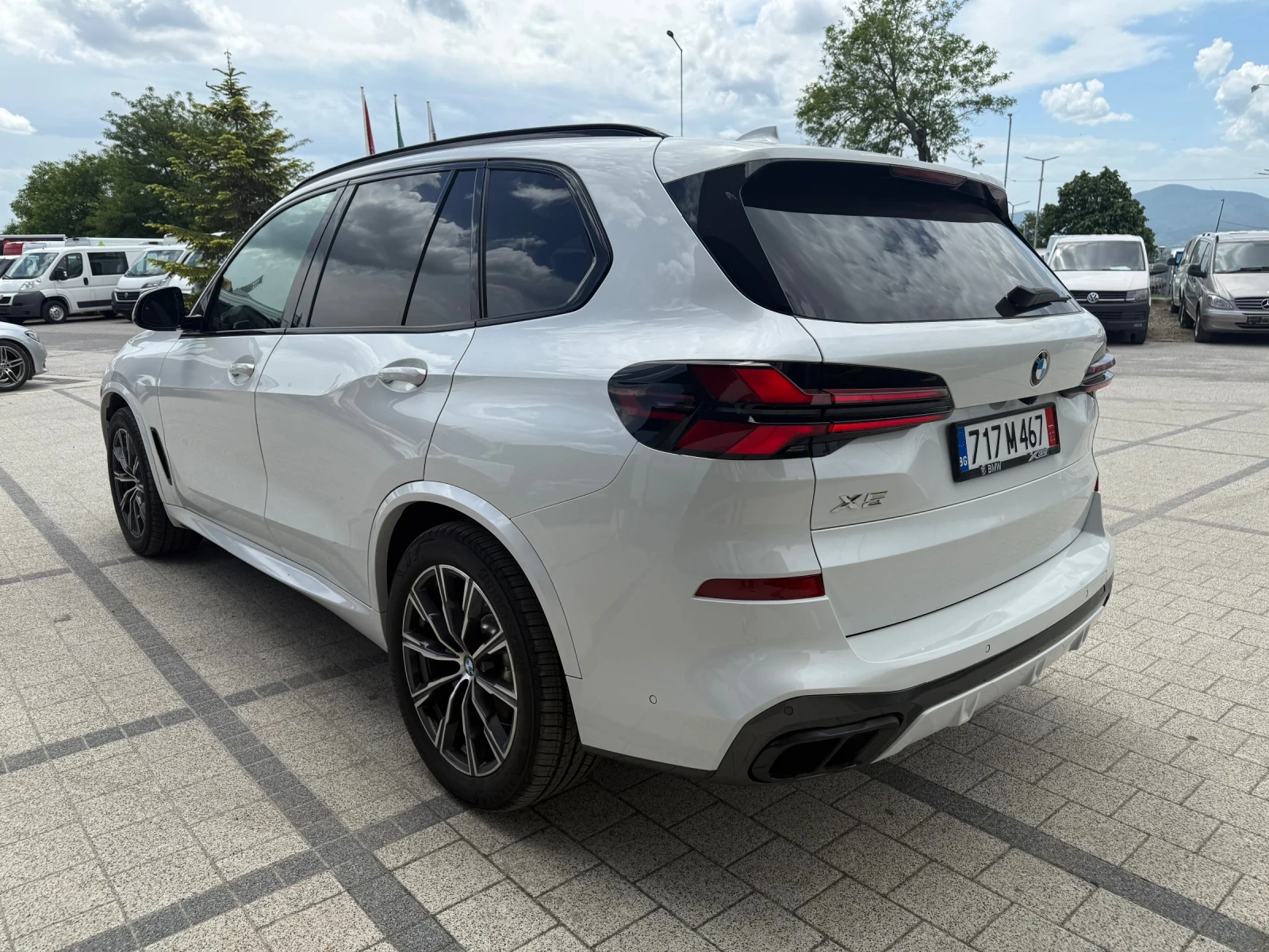 BMW X5 M50i  - изображение 5
