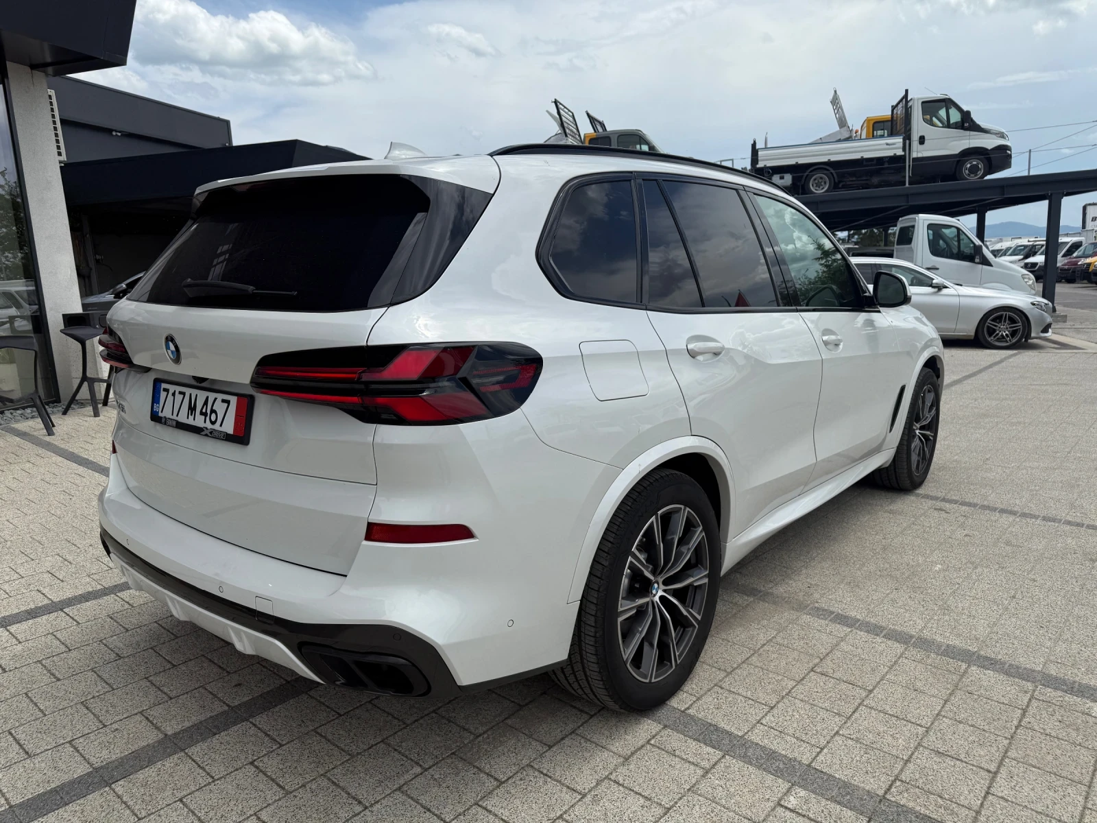 BMW X5 M50i  - изображение 7